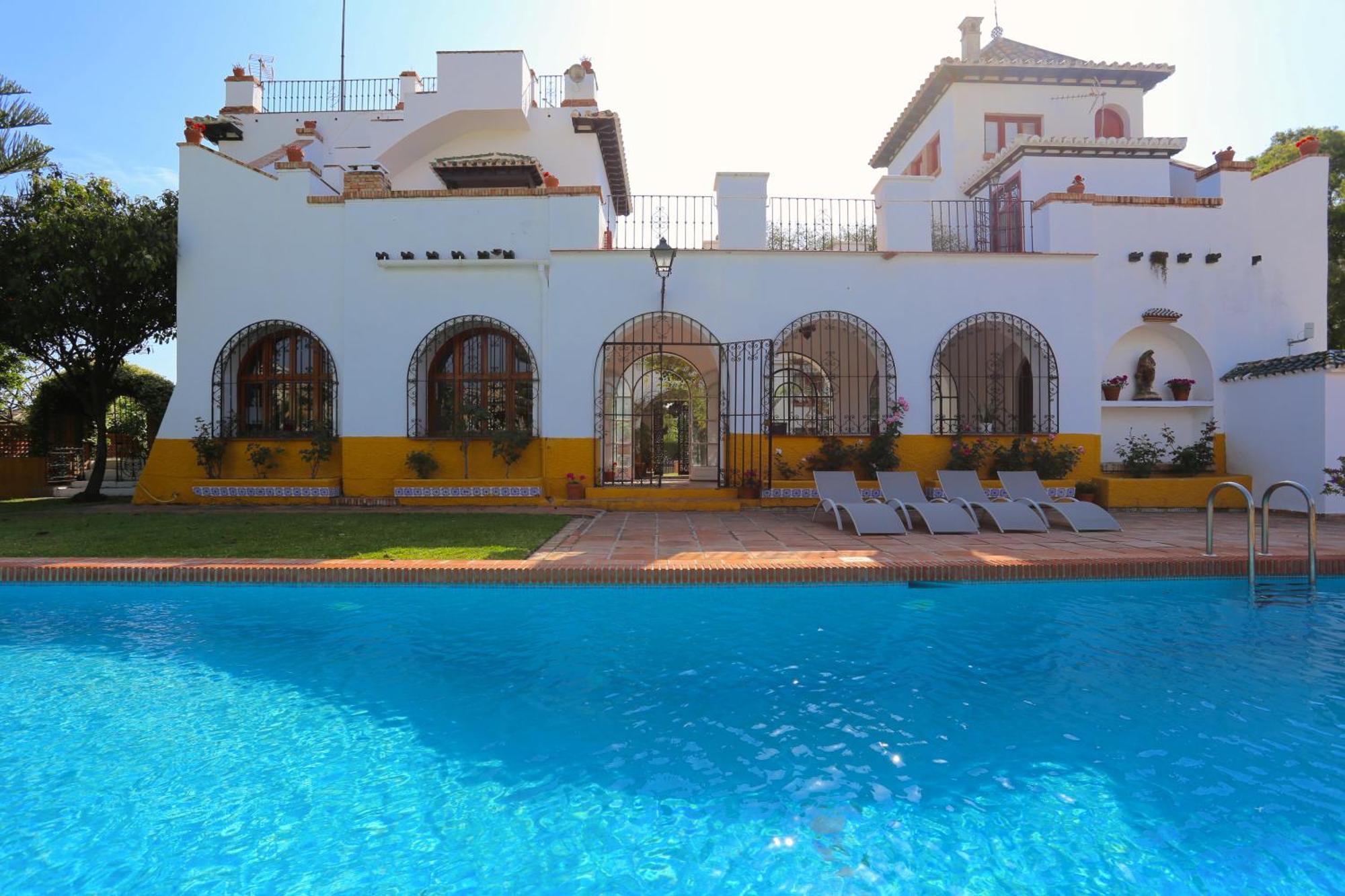 Villa Clavero Nine Premium Apt Málaga Exteriör bild